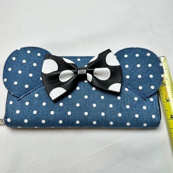 Loungefly Disney Minnie Mouse Denim Polka Dot Zip Around Wallet NWOT - Picture 8 of 8